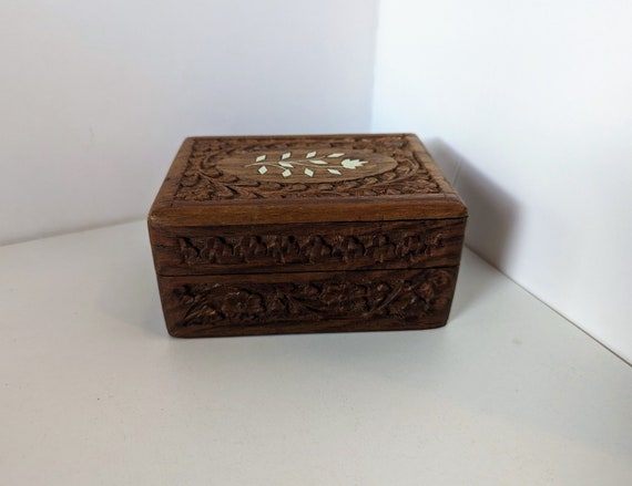 Hand Carved Wooden Jewelry/ Trinket Box with Inla… - image 3