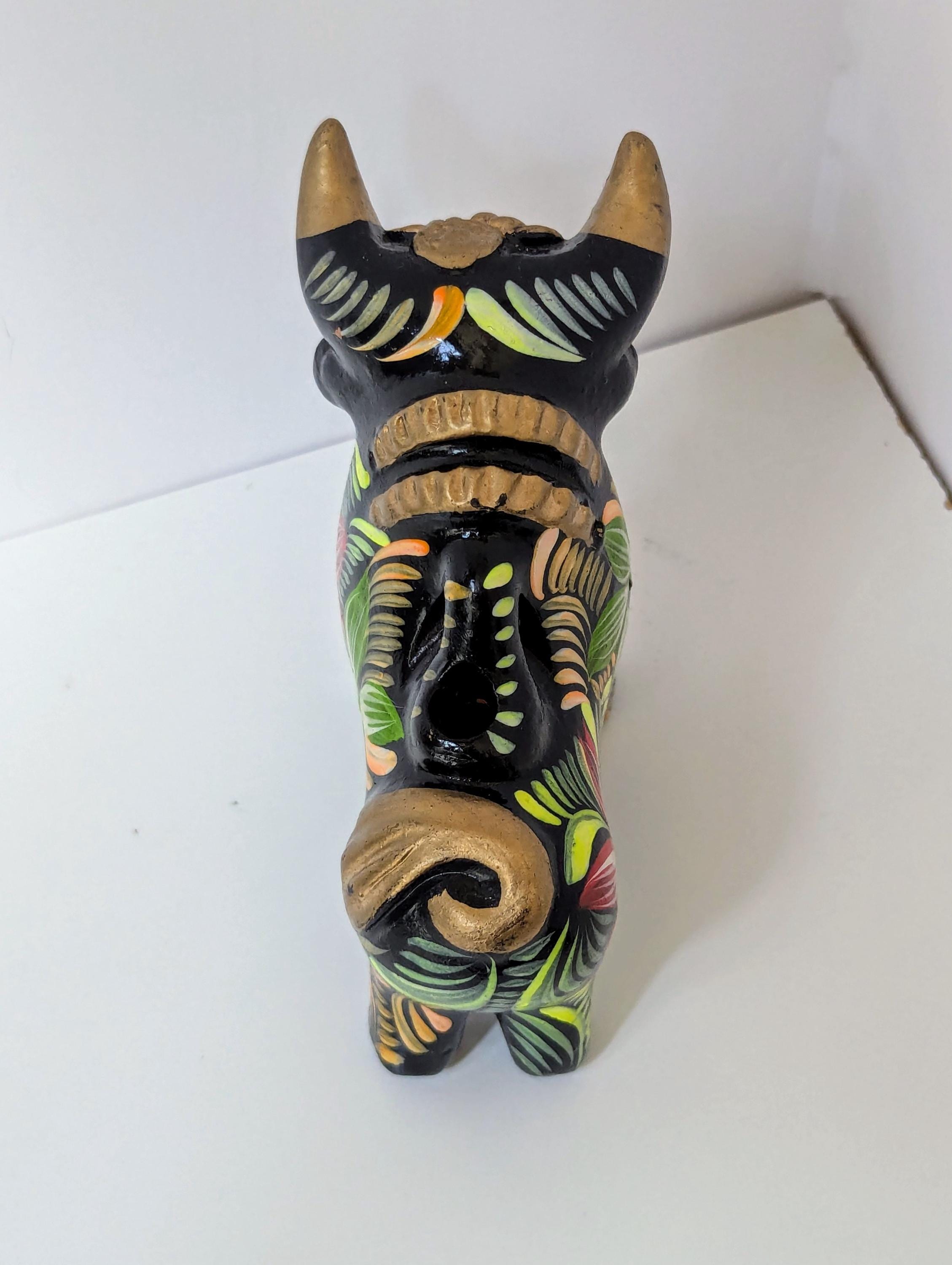 手描きの陶器製雄牛の置物（修復済み） - Etsy 日本