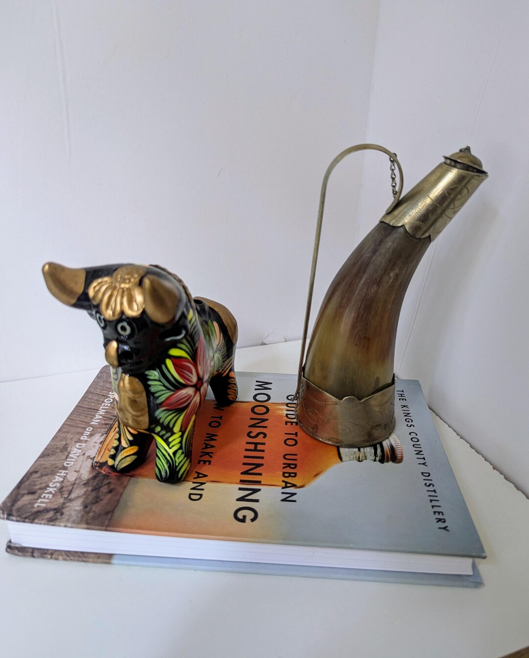 陶磁器 手描き 置物  うし 手描きの陶器製雄牛の置物（修復済み） - Etsy 日本