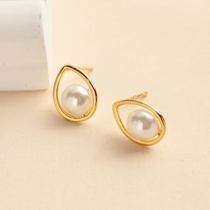 Stunning Waterdrop Pearl Stud Earring • Teardrop Pearl Minimalist Stud • Elegant Gold Silver Hoop • Earlope Pearl Stud • Gift for Her (H049)