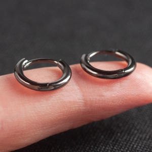 S925 Sterling Silver Geometric Hoop Earrings - Lightweight Minimalist Circle Earrings, Delicate Dainty Round Ear Cuffs for Men