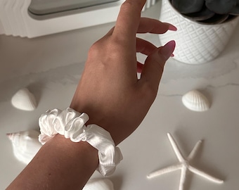 Mini scrunchie bianco conchiglia - Scrunchie in raso - Accessori per capelli
