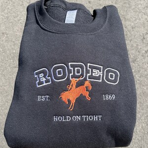 Western RODEO Embroidered Sweatshirt Cowboy Crewneck for a True Country ...