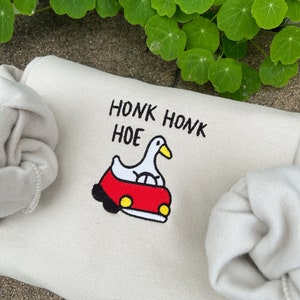Gans rijden in de auto geborduurd sweatshirt met ronde hals grappige cottage kern gans minnaar gek cadeau, toeter, nieuwe bestuurder, rijbewijs cadeau