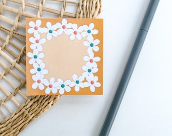 Mini-notes yellow daisies | 50 pages with magnetic back for refrigerator or desk | cute colorful stationery and school supply gift