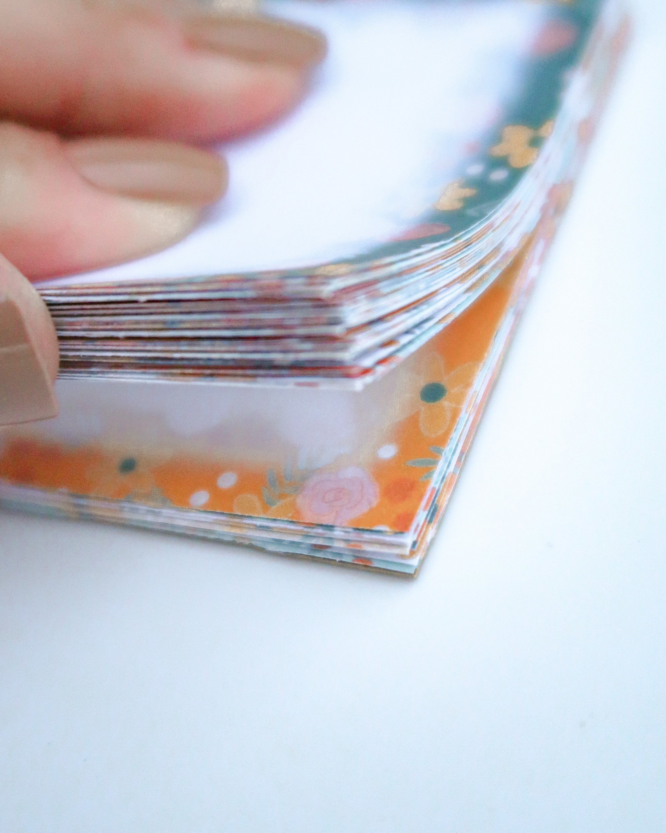 Mini-notes Multi Floral | 50 Pages With Magnetic Back for Refrigerator ...