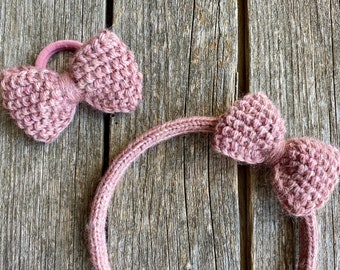 Spring knitting pattern, knitted hair tie, blush bow hair tie, hair accessories pattern, Easter gift for toddler girl, Easter basket filler