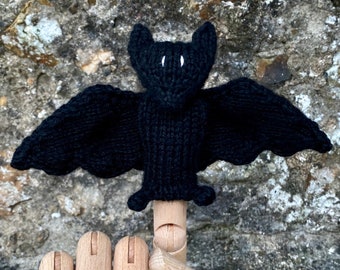 Knitted finger puppet, knitting pattern, knitted bat, bat finger puppet, bat puppet for pretend play, bat toy Halloween