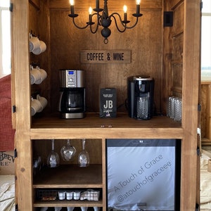 Portfolio* Rustic Farmhouse WINE & BEVERAGE Bar