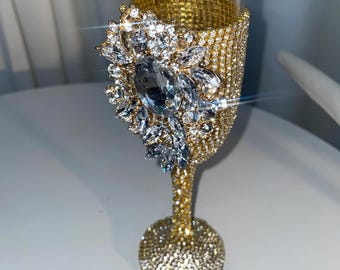 Luxury Gold Champagne Flute | Rhinestone Bedazzled Toasting Glass with Statement Brooch