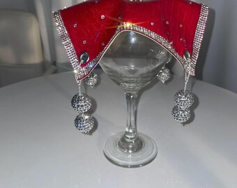 Red Embossed Vinyl Cup Cover: Reusable Drink Lid