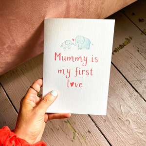 Tarjeta de felicitación para el día de San Valentín: Mamá es mi primer amor