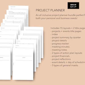 Op de afbeelding: Een zwart-wit afbeelding van een projectplannerbundel. De bundel bevat 15 lay-outs en 2 titelpagina's. De tekst "MINI HP 4.6" x 7" PROJECT PLANNER" staat bovenaan de afbeelding. De tekst "Een allesomvattende projectplannerbundel, perfect voor zowel uw persoonlijke als zakelijke behoeften!" staat onder de titel. De tekst "Bevat 15 lay-outs + 2 titelpagina's - project- + evenementtitelpagina's - index - project samenvatting per kwartaal - projectdetails - voortgangscontrole - vergaderverslagen - vergadernotities - 2 soorten actieplan lay-outs - projectfinanciën - projectreflecties - evenementdetails + dag van planning - 3 soorten algemene inlays" staat aan de rechterkant van de afbeelding.