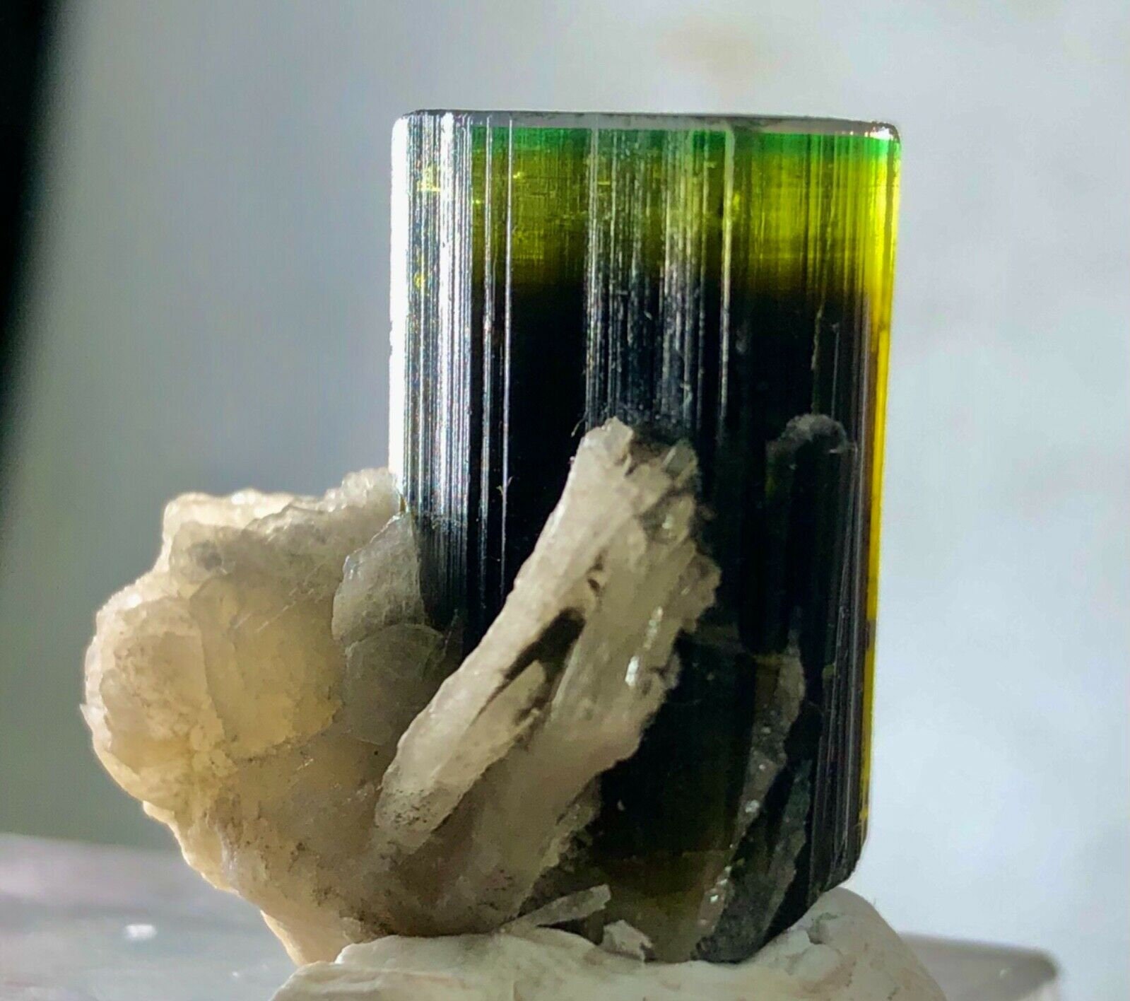 74 cts schöne grüne Kappe Turmalin Kristall Spe von Staknala | Etsy