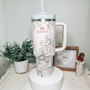 Daisy Full Wrap Engraved Name Brand 40oz Tumbler | Engraved 40oz | Floral Engraved Tumbler