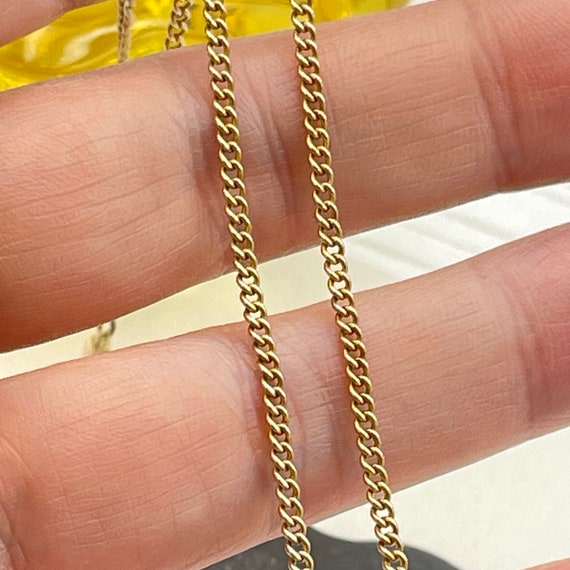 Antique, 9ct Gold, fine curb link chain, with barrel … Gem