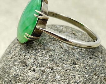 1930s, Art deco, 9ct White Gold Jade Ring