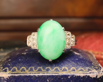 Art deco 18ct White Gold and Platinum, Jade Cabochon & Diamond Ring c1930s