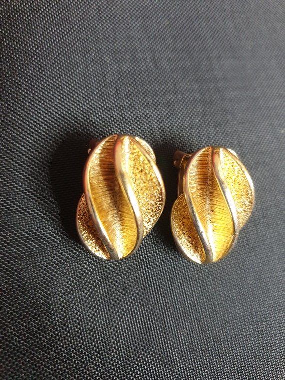 Vintage Orena ParisGorgeous Couture French Gold Tone Flower On Clip EarringsDesigner Piece1980/'sOriginal CollectableHaute Couture