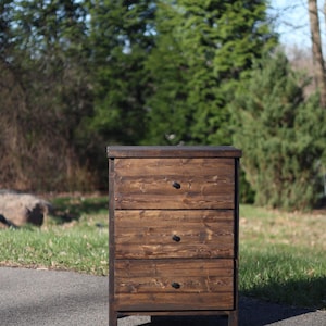 Heavy, Sturdy Solid Wood Dresser – 3 Drawers