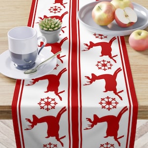 Christmas Table Runner, Christmas Decorations, Christmas Decor, Buffalo Snowflake Table Runner, Holiday Decor, Red Table Decoration, Holiday