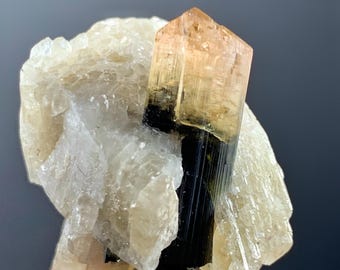 Bi color Turmalin Probe kombiniert Feldspat 47,7 Karat