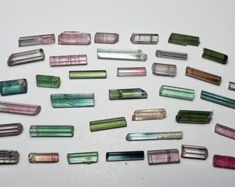 Natürliche Turmalin Kristalle Lot, Rohmaterial, Afghanistan, 39 Karat