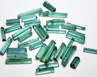 Lote de cristales de turmalina azul marino, espécimen de piedra preciosa en bruto (38,6 quilates)