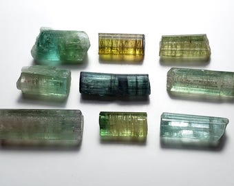 Bi-Color Turmalin Kristall, Rohedelstein (37.2 Karat)