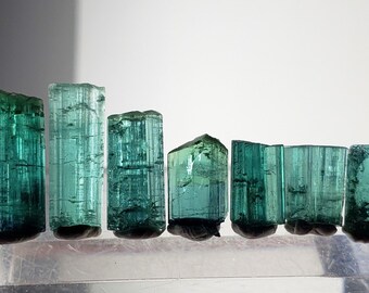 Himmelblaue Turmalinkristalle, Rohedelstein, Afghanistan, 23.3 Karat