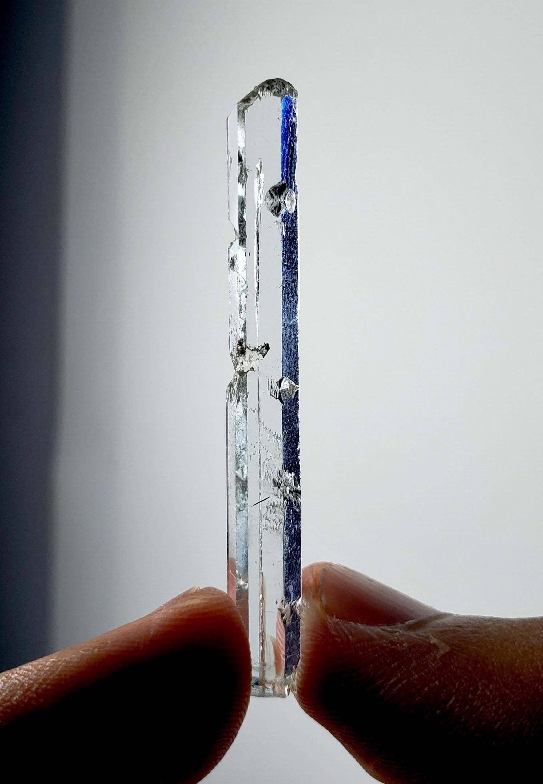 パキスタン スカルドゥ産 エッチングアクアマリン エッチングされたヘッドアクアマリンクリスタル パキスタンの