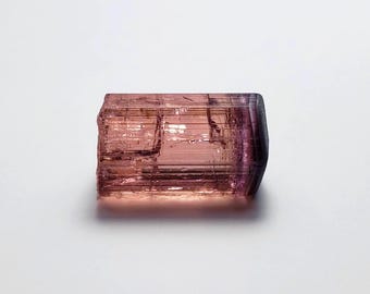Cristal de turmalina bicolor, espécimen de Afganistán, 5,7 quilates