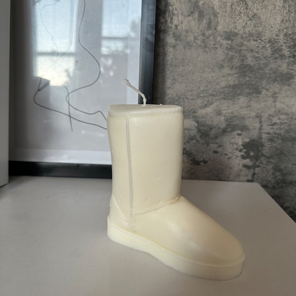 UGG Boots Shape Candle from Natural Vegan Soy Wax l Whimsical Fall Winter Cozy Decorations l Secret Santa Gift Decorative Candle