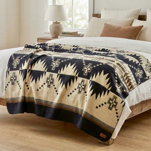 Handmade Alpaca Wool Queen Blanket – Reversible Soft Throw from Ecuador | Warm Sustainable Bed & Couch Blanket | Luxury Home Décor