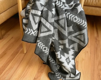 Alpaca Wool Queen Blanket – Shadow Mesa Southwestern Design | Reversible Boho Blanket Handmade in Ecuador