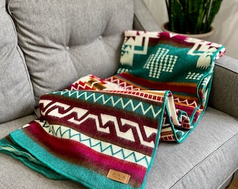 Alpaca Wool Queen Blanket – Handmade Ecuador Artisan Throw | Luxury Wool Blanket Gift for Her