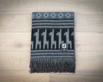 Alpaca Throw Blanket – Black Wool Fringe Throw | Soft Peruvian Alpaca Blanket Handmade in Peru