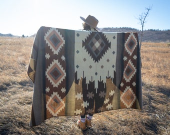 Baby Alpaca Throw Handmade in Peru – Queen & Throw Size Wool Blanket | Reversible Soft Blanket