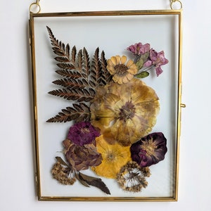 Pressed Flower Art, Flower Frame, Glass Hanging Frame, Flower Art, Botanical Art, Floral Frame, Wall Decor, Pressed Flower Frame,