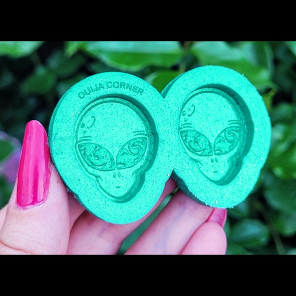 Alien Swirly Eyes Duo Silicone Mould