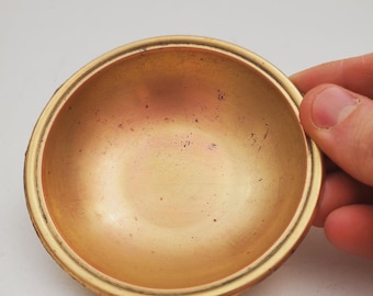 Vintage 1950-tal / Tvålkopp i mässing / Tvålhållare i massiv mässing Tvålpump Vintage badrumsinredning Vintage inflyttningspresenter Vintage mässing