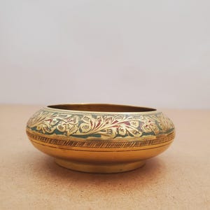 Vintage Brass Plate,small Brass bowl , Carved Trincket Plate, Carved Brass Plate, brass decor Brass bowl || Vintage Solid Brass