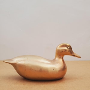 Vintage Brass Duck, Mid Century Home Decor, Woodland Creature, Brass Figurine, Lake House Decor, Ducky, Lake House, Bookshelf Decor
