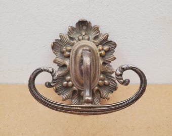 vintage Metal Towel Holder For Bathroom Wall , Engraved Towel Holder , Metal Towel Hanging, Kitchen Hand Towel Holder