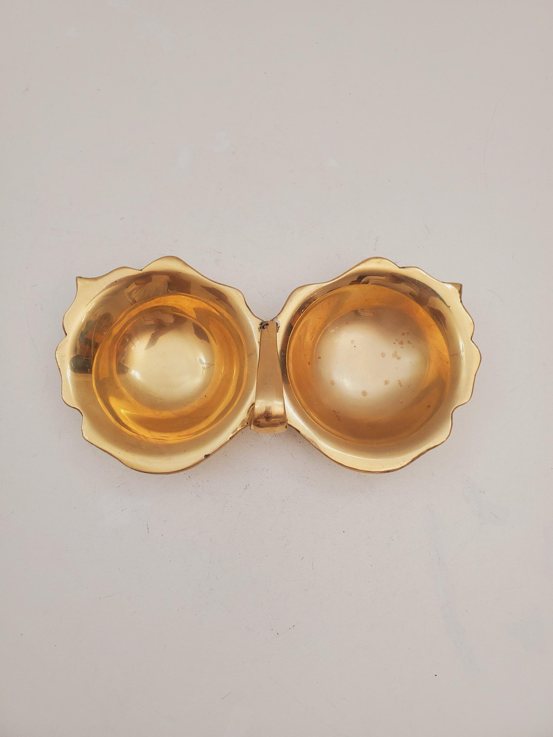 Vintage 1950s / BRASS SOAP DISH / Solid Brass Soap Holder  display picture 3