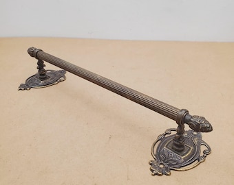 Towel rack, bathroom decor, solid brass towel rack, housewarming gift, towel holder Bathroom Wall Hangings made in italy