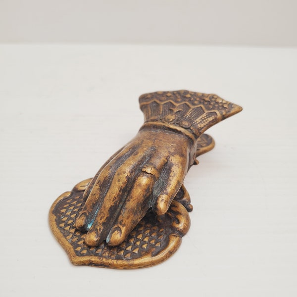 Antique Brass Hand Clip for Wall Hanging, Stylish Storage Solutions - Mail clip or dollars