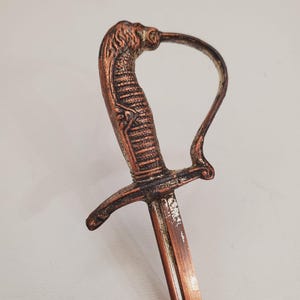 Abrecartas vintage de latón macizo, ligero, cortador de sobres, correo de metal, regalo para él, ella y oficina.