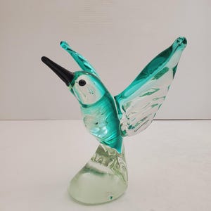 Vintage Hand Made Glass Art Figurine – Hummingbird - Vintage handmade glass art bird blue ,green and black