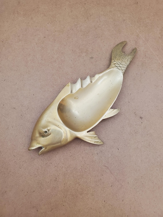 Vintage Brass Fish Ashtray - Attractive Aged Metal Patina Ashtray